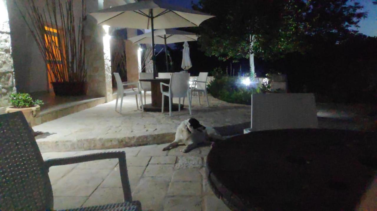 Le Corti Del Casale Acomodação com café da manhã Alberobello Exterior foto